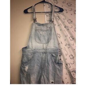 Light wash distressed overalls!